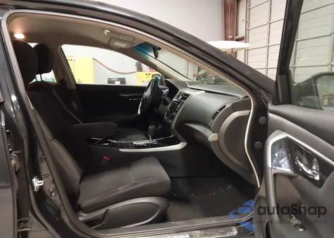 2013 Nissan Altima 2.5 Sv z USA, uszkodzony, nr VIN 1N4AL3AP2DN430023